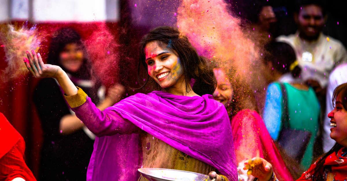এ দেশের এই জায়গাগুলিতেও কিন্তু হোলির উৎসব দেখার মতো হয়! (Best Places to Celebrate Holi in India)